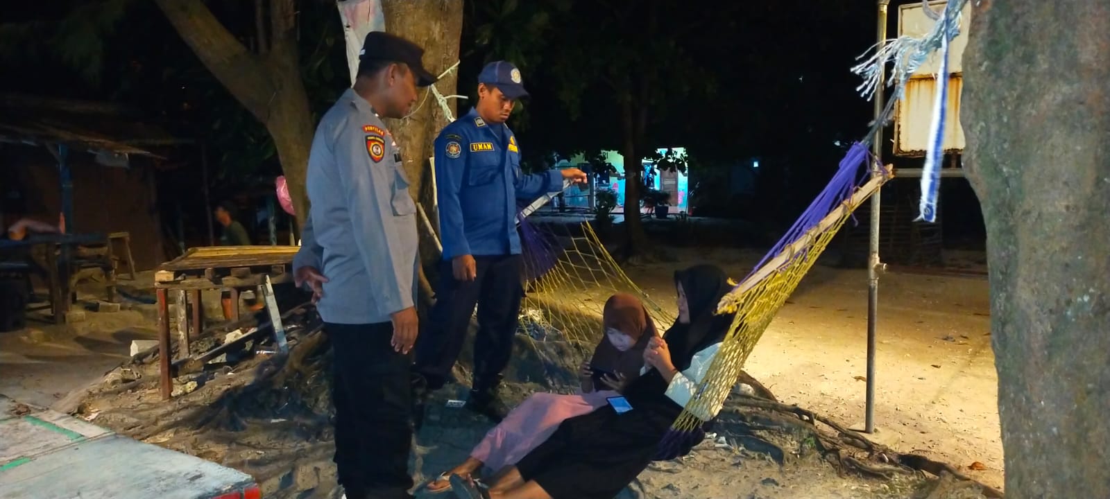 Polsek Kepulauan Seribu Selatan Melaksanakan Patroli Dialogis dan Himbauan untuk Menciptakan Kondisi Aman dan Terima Masukan dari Masyarakat