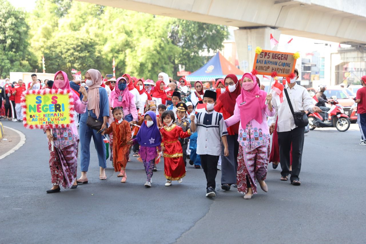 250 Orang Ramaikan Pawai di Kecamatan Kelapa Gading