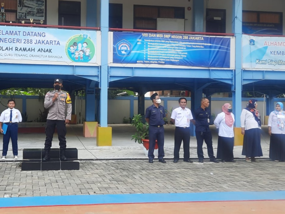 Awal Pekan, Polres Kep. Seribu Laksanakan Police Goes to School Serentak