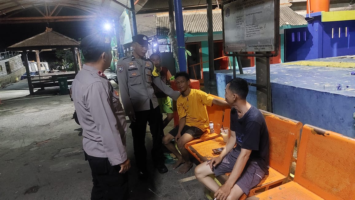 Polisi Baik dan Humanis, Polsek Kepulauan Seribu Utara Laksanakan Patroli Malam Pantau Rumah Kosong Ditinggal Mudik