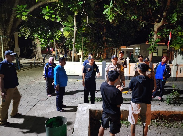Polsek Kepulauan Seribu Utara Gelar Patroli Malam Polri Presisi untuk Cipta Kondisi dan Antisipasi Gangguan Kamtibmas