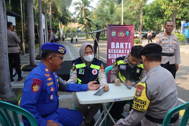 Sidokkes Polres Kepulauan Seribu Berikan Perhatian Kesehatan kepada Anggota Ops Ketupat Jaya Pasca Puncak Pengamanan Idul Fitri 1445 Hijriah