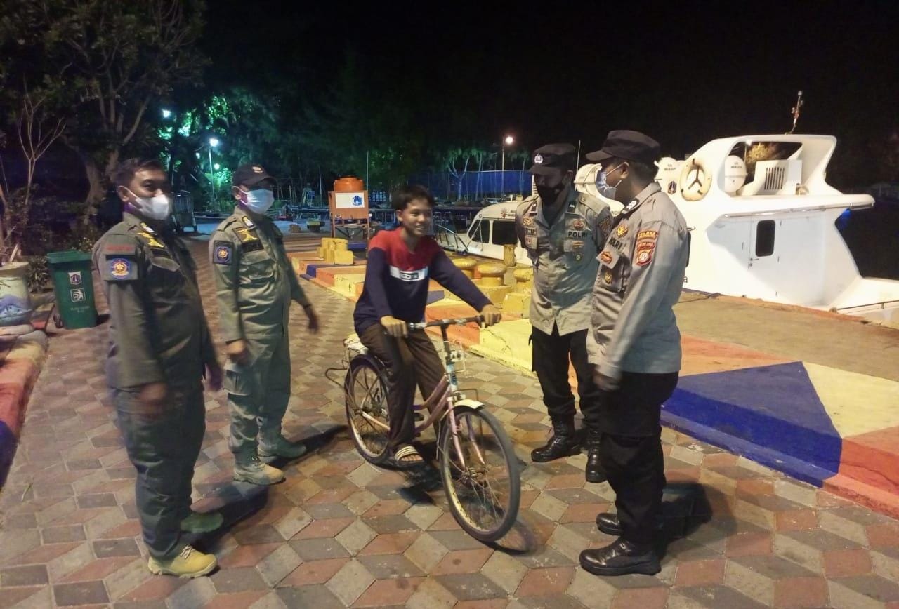 Cegah Munculnya Kerawanan, Polsek Kep. Seribu Utara Rutin Gelar Patroli Malam