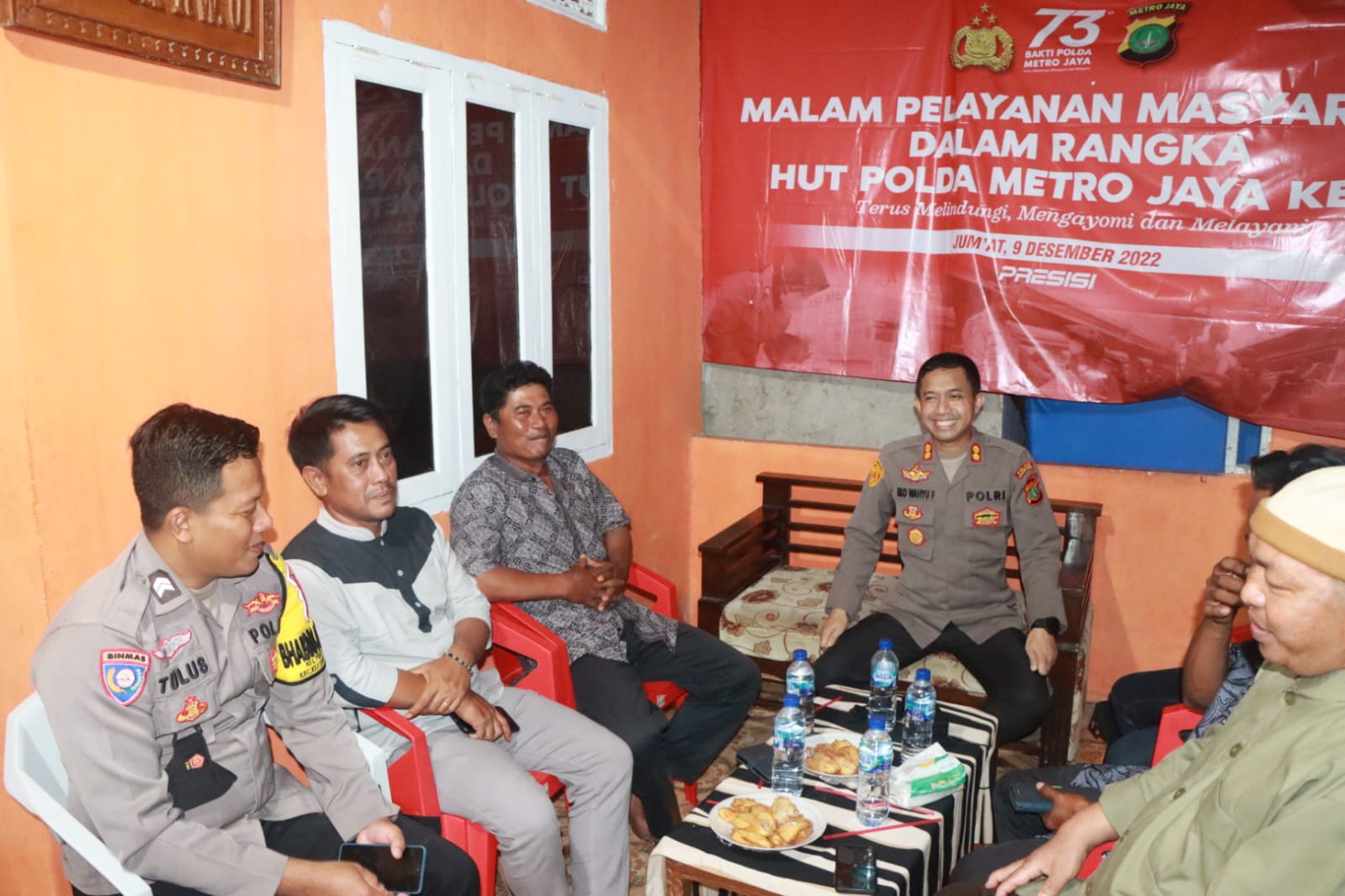 Serap Aspirasi Warganya, Kapolres Kepulauan Seribu Laksanakan Giat Malam Pelayanan Masyarakat