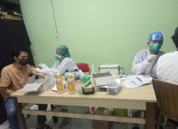 Warga Kedoya Utara Serbu Vaksin Dosis Ke Dua Nasdem Peduli