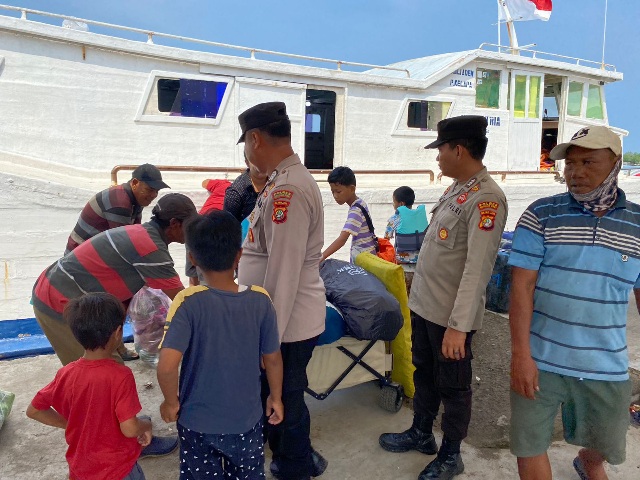 Polsek Kepulauan Seribu Utara Amankan Dermaga dan Lakukan Pemeriksaan Keselamatan Kapal