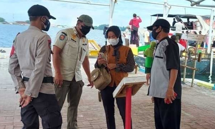 Pospam Ops Lilin Jaya 2021 Pulau Pramuka Adakan Pengawasan ProKes Ketat Kepada 162 Wisatawan Yang Baru Tiba