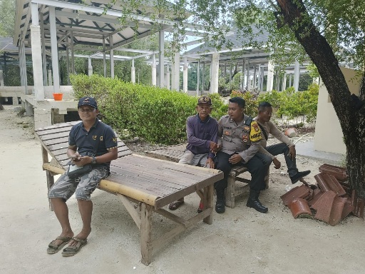 Patroli Malam Polsek Kepulauan Seribu Selatan Tingkatkan Keamanan di Pulau Pari dan Himbau Warga Tangkal Radikalisme