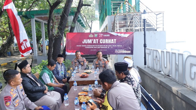 Kapolres Kepulauan Seribu Turun Langsung Dalam Giat Jumat Curhat, Warga Pulau Tidung Sampaikan Terima Kasih atas Keamanan dan Kondusifitas Wilayah