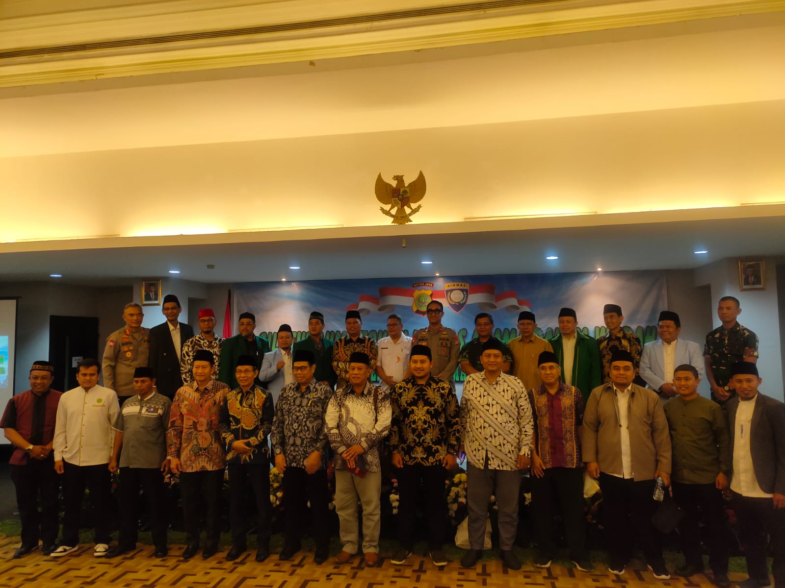 Polres Kepulauan Seribu Gelar Upacara Peringati Hari Pahlawan