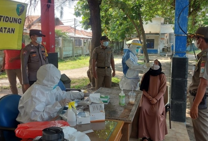20 Warga Jalani Swab Antigen Di Posko-posko KTJ Polsek Kep Seribu Selatan