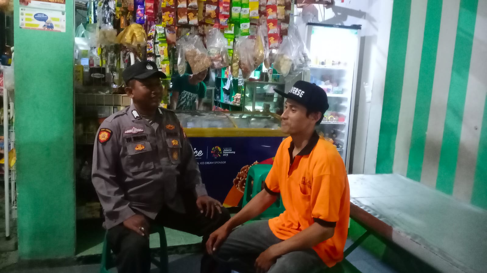 Polsek Kepulauan Seribu Selatan Gelar Patroli Dialogis untuk Cegah Kenakalan Remaja dan Tingkatkan Kualitas Pelayanan Masyarakat
