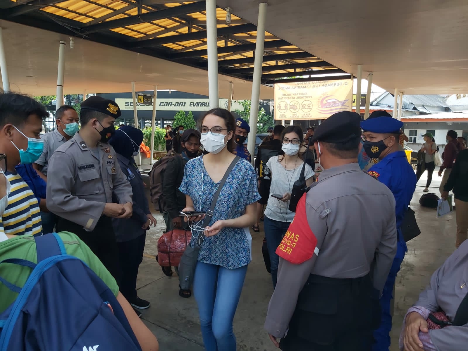 83 Wisatawan Ke Pulau Seribu Tunjukkan Surat Negatif Covid-19 dan Scan Barcode Peduli Lindungi