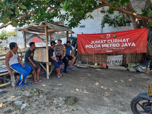 Bhabinkamtibmas Pulau Tidung Menggelar "Jumat Curhat" untuk Mendengar Keluhan Masyarakat dan Cari Solusi Kamtibmas