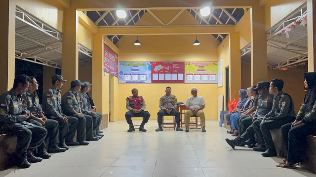 Polsek Kepulauan Seribu Selatan Cek Kesiapan Satkamling di Pulau Lancang