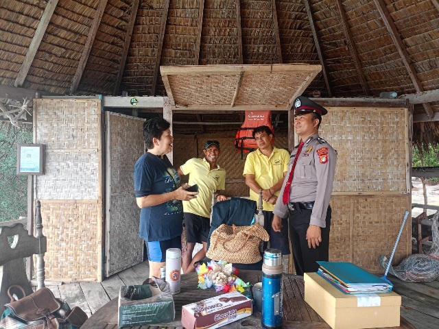 Satuan Pengamanan Objek Vital Polres Kepulauan Seribu Berikan Himbauan Keselamatan di Pulau Macan