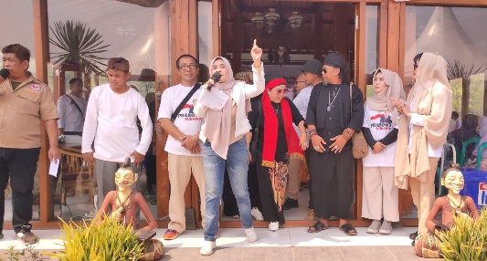 Layanan Kemanusiaan DPP Gerindra bersama IGMP Subang Gelar Pengobatan Gratis untuk Masyarakat