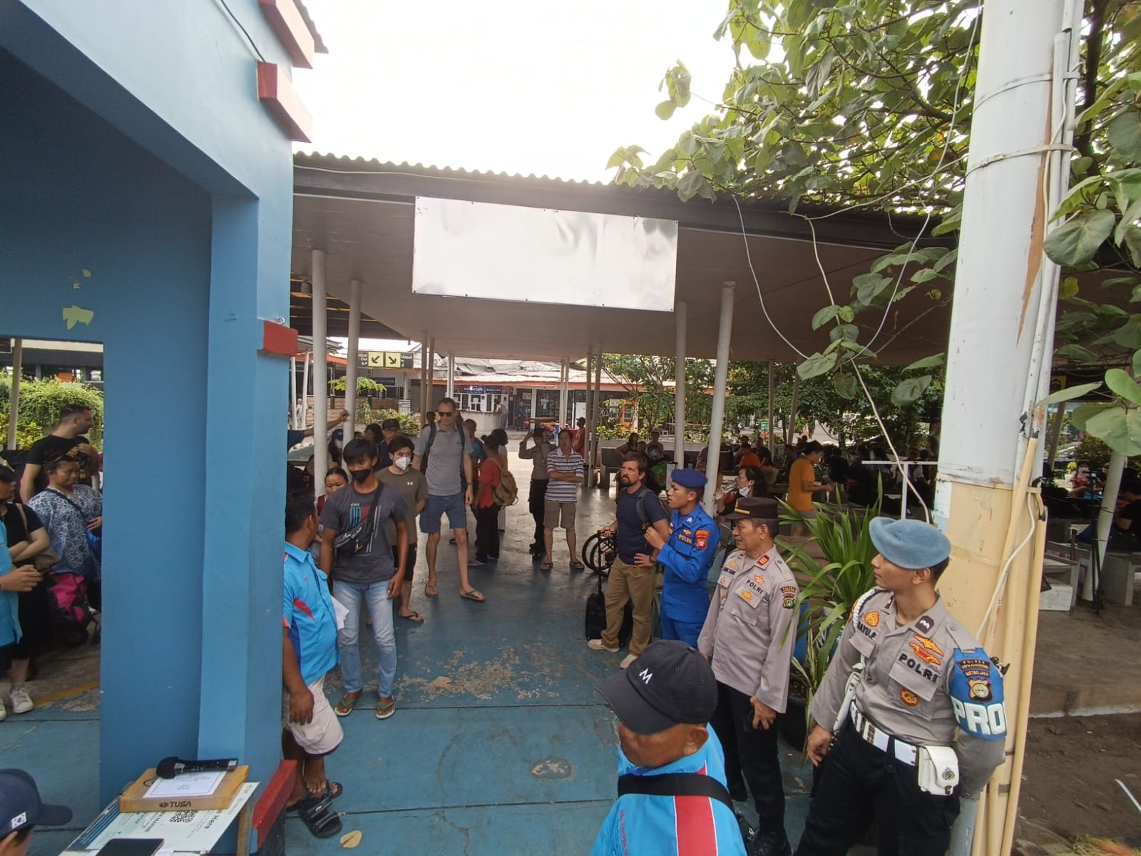 Pelayanan Prima Polres Kepulauan Seribu Di Dermaga Marina Ancol