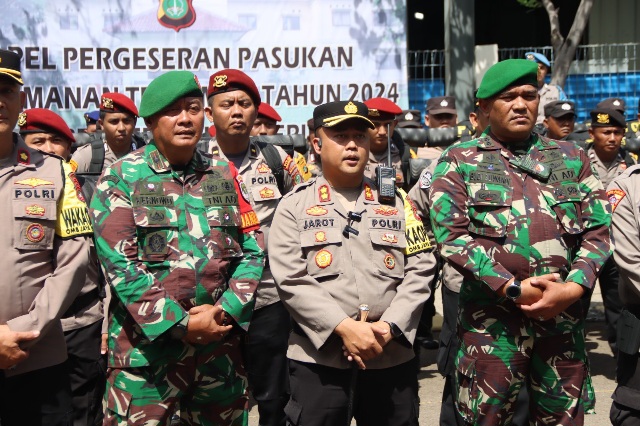 Kapolres Kepulauan Seribu Dan Pabung Kodim 0502 Jakarta Utara Pimpin Apel Pergeseran Pasukan Pengamanan TPS