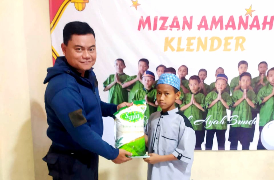 Wujudkan Rasa Syukur, Rutan Cipinang Berbagi Dengan Yatim Piatu