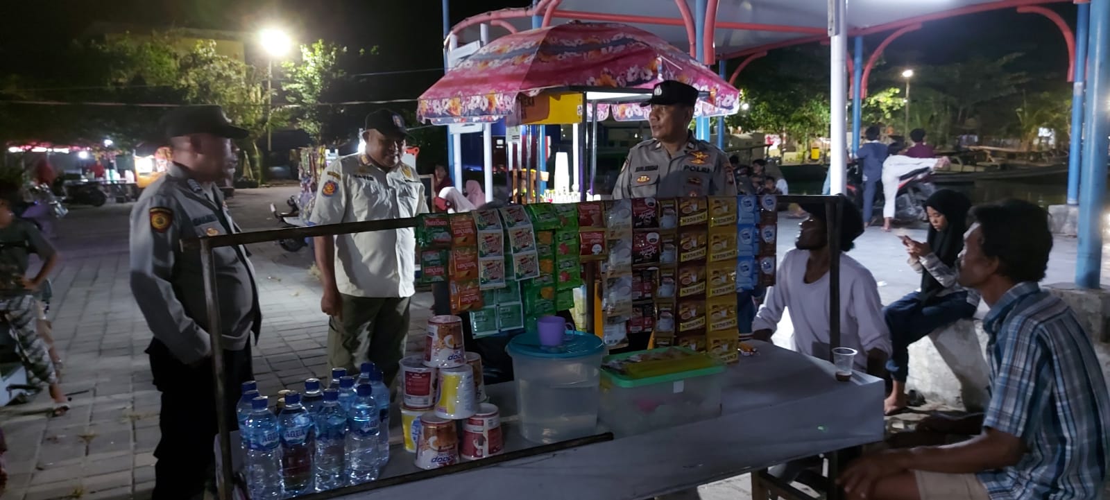 Polsek Kepulauan Seribu Utara Gelar Patroli Malam Polri Presisi untuk Ciptakan Kondisi Aman dan Himbauan Humanis kepada Remaja