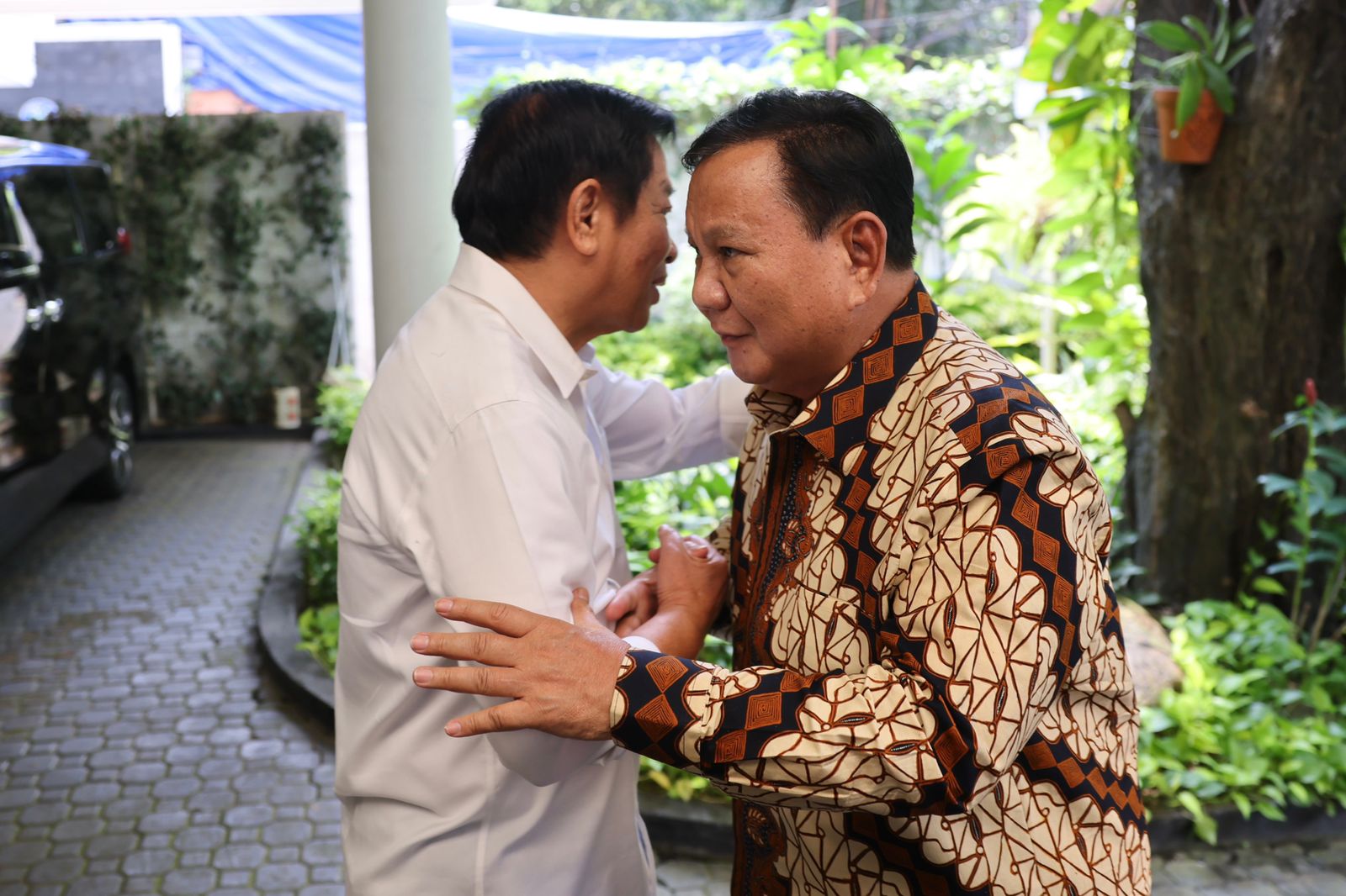 Momen Silaturahmi Lebaran Prabowo ke Kediaman Agum Gumelar