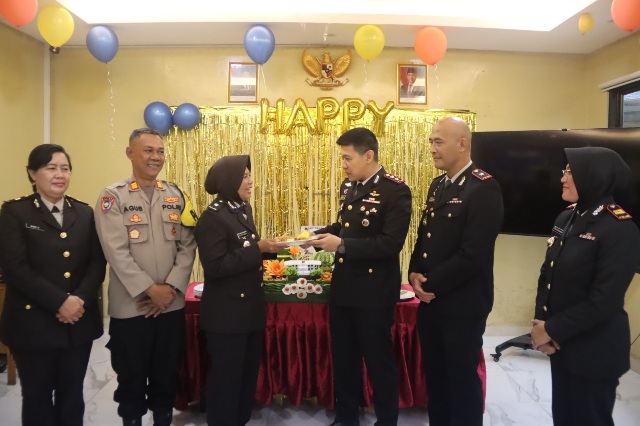 Dua Dekade Lebih Mengabdi, Polres Kepulauan Seribu Rayakan Hari Jadi ke-21 dengan Syukuran Sederhana dan Semangat “Jaga Jakarta+”