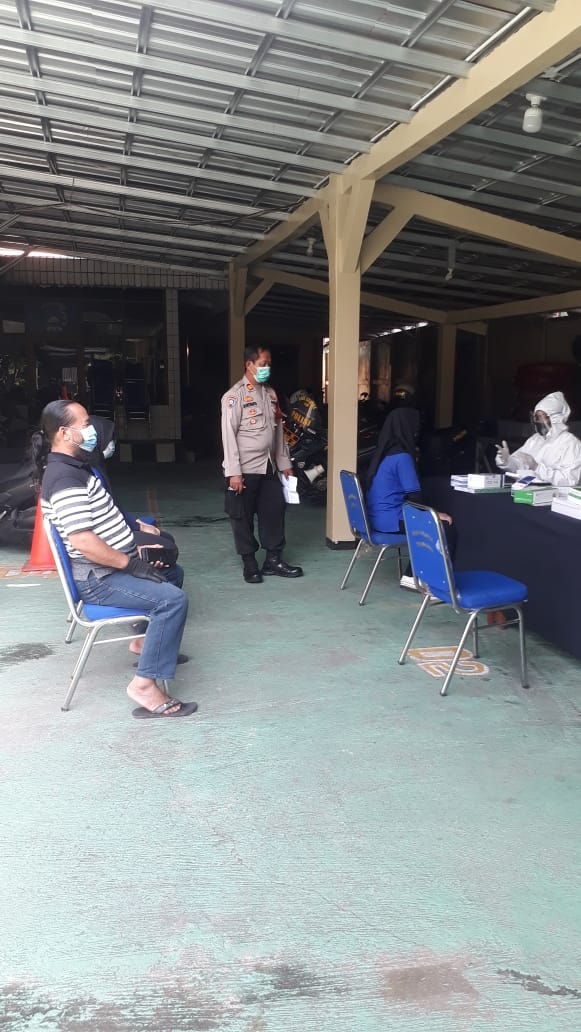 Cegah Covid 19, Sebanyak 9 Pemudik Diswab Antigen Polsek Pademangan