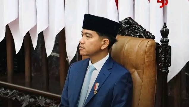 Pengamat Pertanyakan Sikap Rocky Gerung Usulkan Gibran Mundur : Kapasitasnya sebagai Apa?
