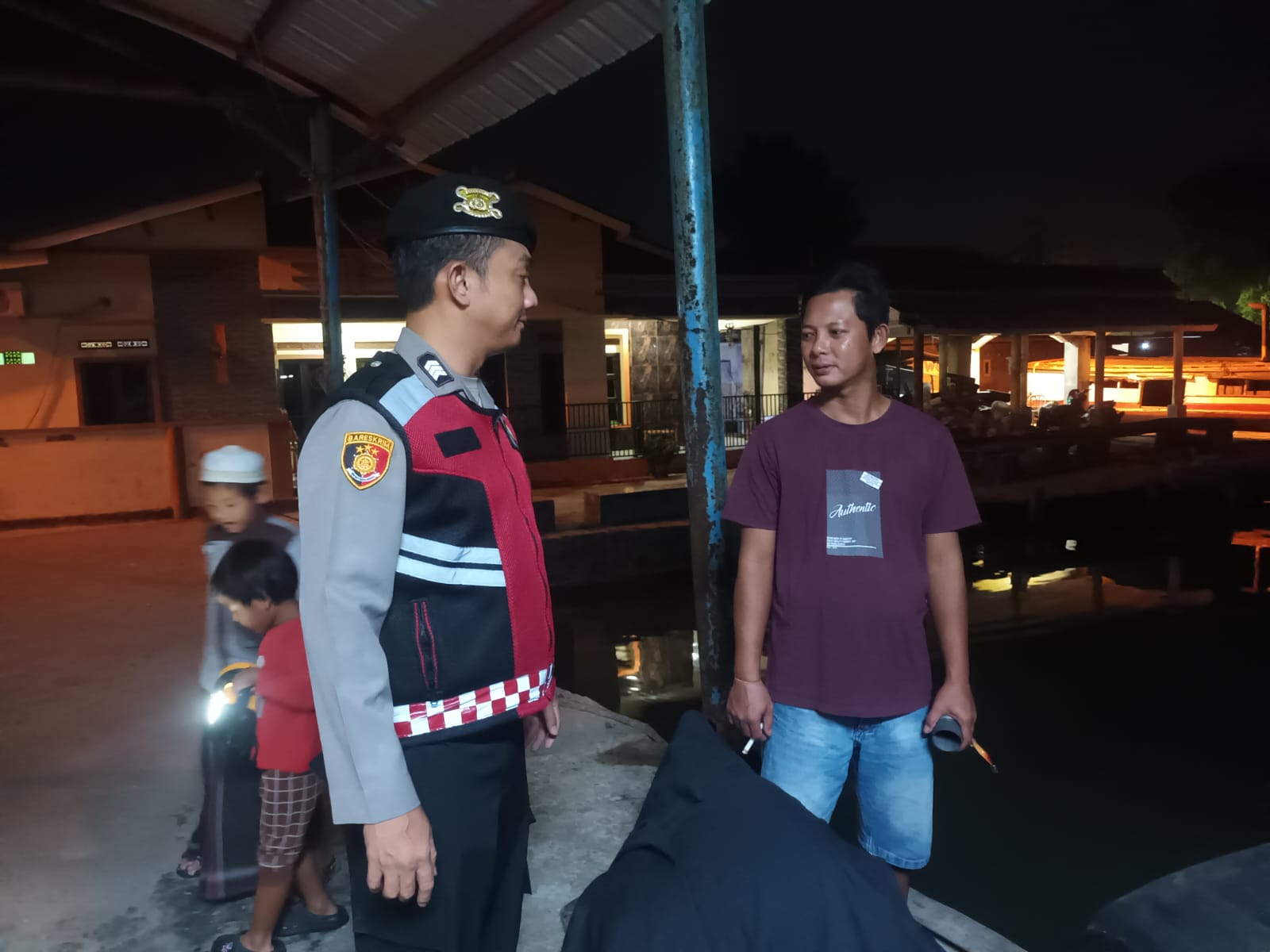 Patroli Malam Bulan Ramadhan: Polsek Kepulauan Seribu Selatan Jaga Kamtibmas Pasca Pemilu 2024