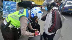 Tilang Manual Dinilai Tidak Efektik jika Kesadaran Masyarakat Masih Rendah