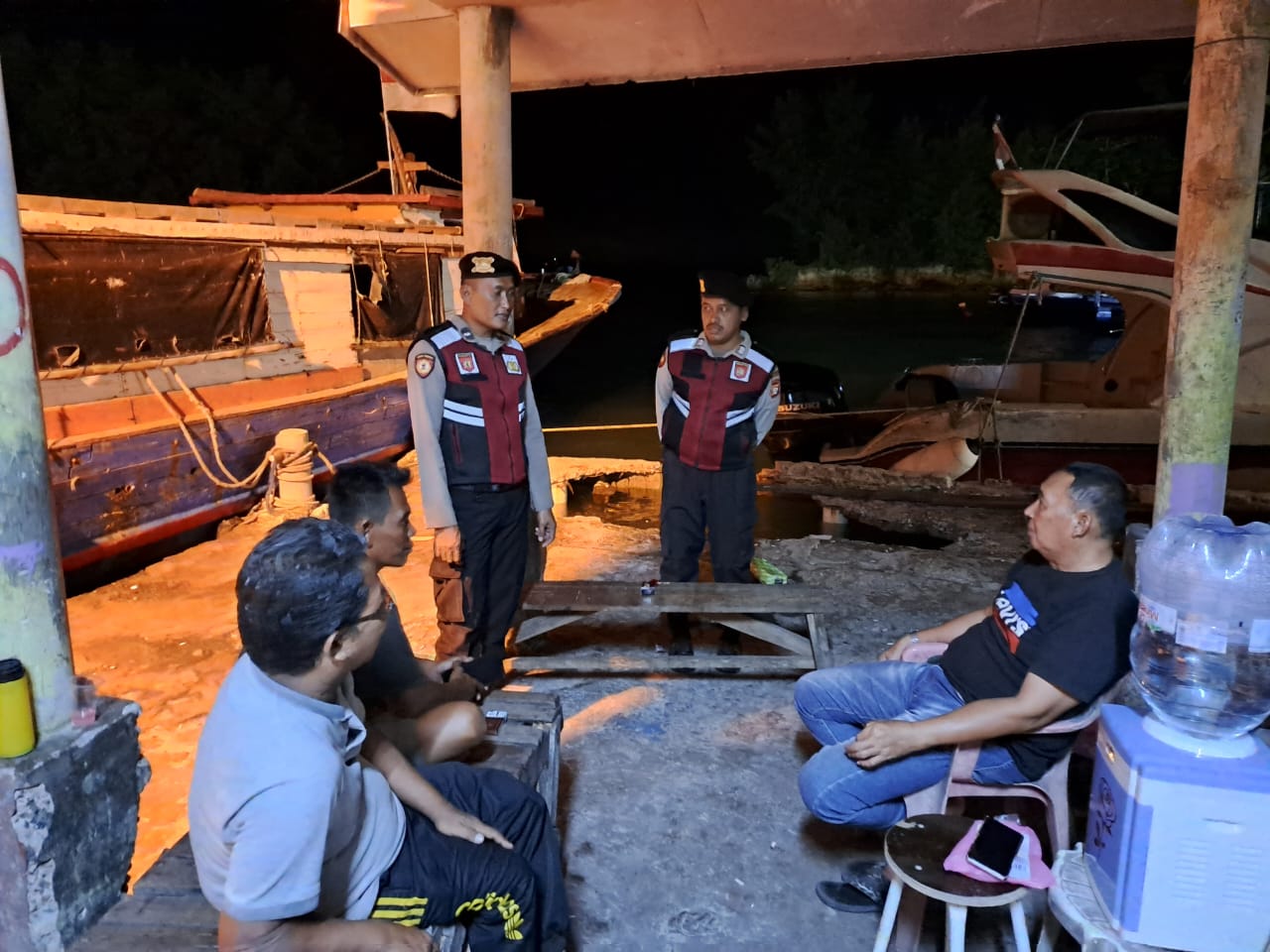 Patroli Malam Perintis Presisi di Pulau Tidung: Kepolisian Kepulauan Seribu Selatan Berperan Aktif dalam Mempertahankan Ketertiban Pasca Pemilu 2024