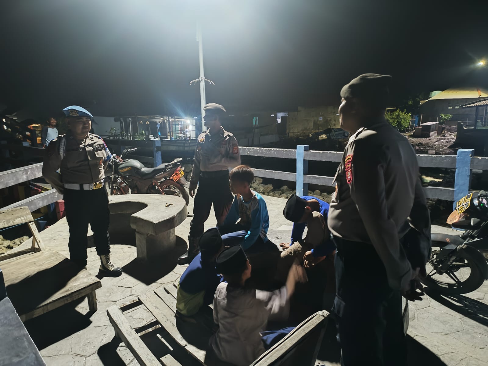 Polsek Kepulauan Seribu Utara Gelar Patroli Malam Perintis Presisi untuk Antisipasi Gangguan Kamtibmas