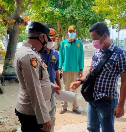 Hari ini, 900 Masker Dibagikan Polres Kep Seribu ke Warga di 8 Pulau Pemukiman