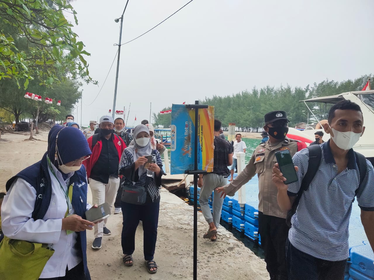Polres Kepulauan Seribu Berikan Pengamanan Di Dermaga Kedatangan Terhadap 1763 Penumpang