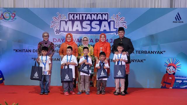 PAM Jaya Sukses Gelar Khitanan Massal di Seluruh Wilayah Jakarta, Dianugerahi Rekor Muri