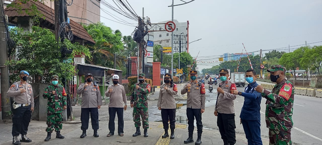 Antisipasi Demo Penolakan PPKM Level 4, Polsek Pademangan Lakukan Penyekatan di 7 Titik
