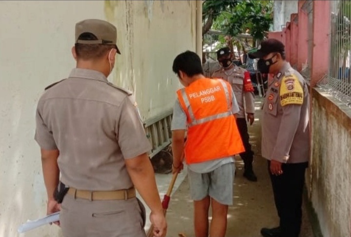 Ops Yustisi Gabungan Polsek Kep Seribu Selatan Tindak 12 Pelanggar ProKes