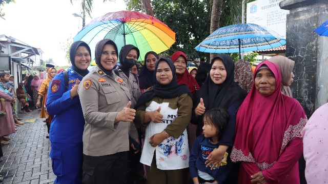 Kabag SDM Polres Kepulauan Seribu Lakukan Jumat Curhat di Pulau Lancang