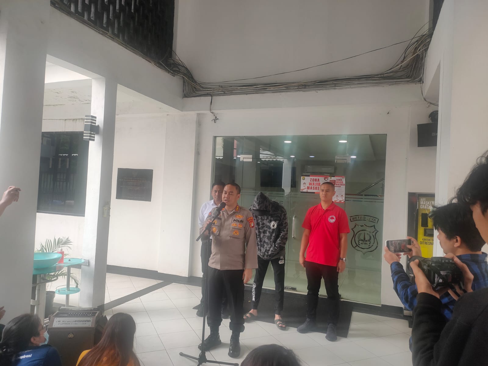Mulai Hari Ini Aktor Berinisial R Jalani Rehabilitasi di Lido 