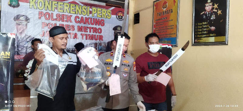Polsek Cakung Tangkap Pelaku Pengeroyokan Ojek Online di Jalan Raya Pulogebang