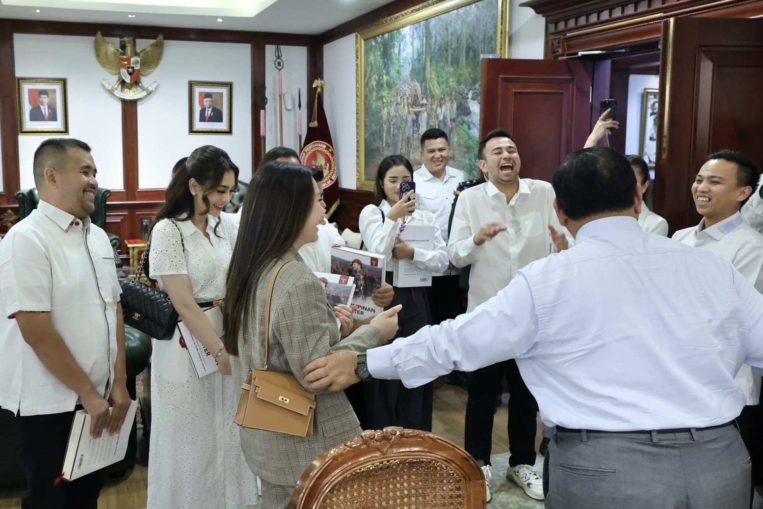 Berbicang Hangat dengan Prabowo, Nirina Zubir Berharap Indonesia Lebih Maju Lagi