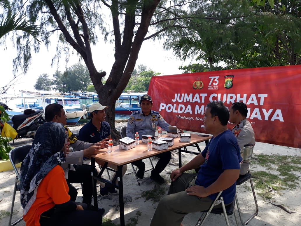 Polsek Kepulauan Seribu Utara Dengarkan Curhatan Nelayan Pulau Harapan