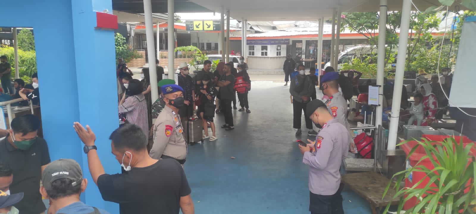 Terapkan Prokes, 160 Penumpang Sebrangi Pulau Seribu Usai Terima Pengamanan dari Polres Kep. Seribu