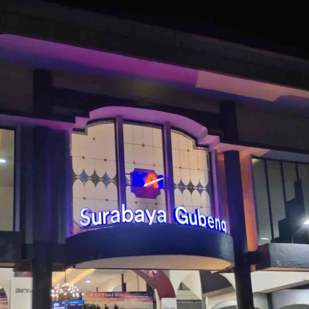 Pesawat Batal Terbang, Penumpang Surabaya Pilih Naik Kereta ke Jakarta
