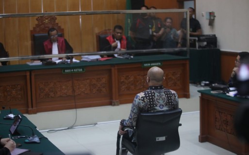 Hakim Jatuhi Vonis Seumur Hidup Terhadap Teddy Minahasa