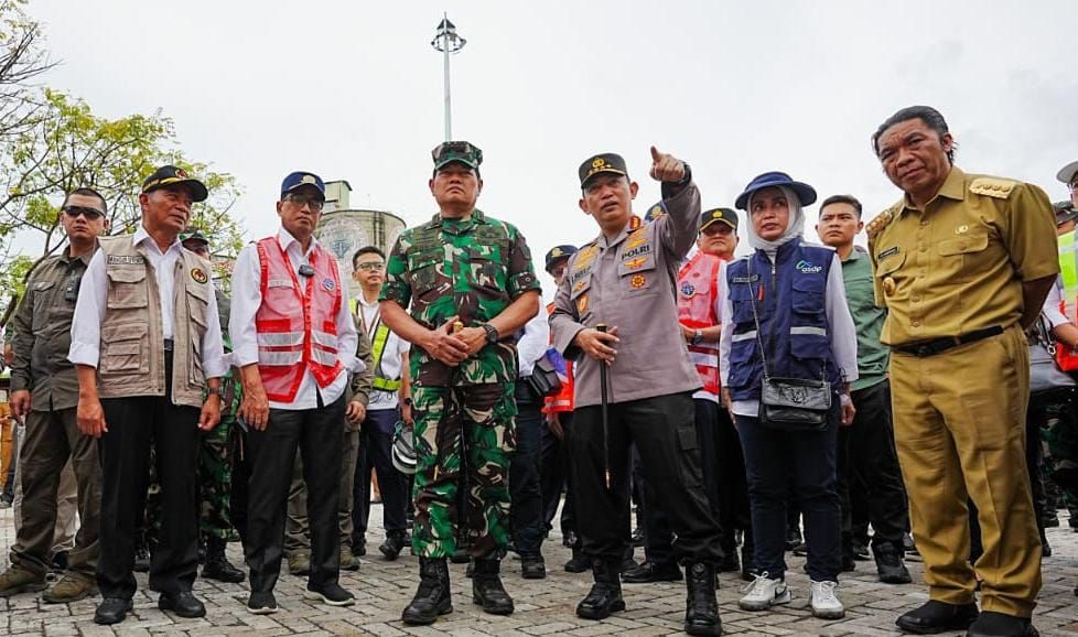 Tinjau Pelabuhan Merak, Kapolri Pastikan Siapkan Upaya Wujudkan Mudik Aman untuk Masyarakat 