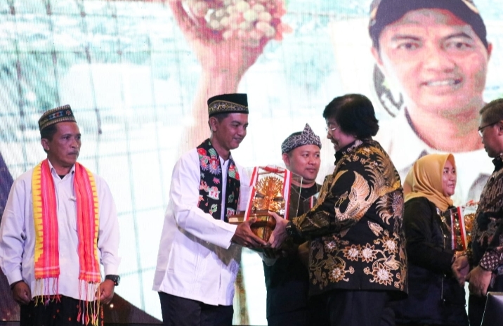 Ketua RT 07 Tugu Utara Raih Penghargaan Kalpataru 2023