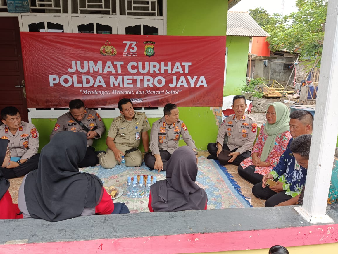 Jumat Curhat, Kapolres Kepulauan Seribu dan Jajaran Dapatkan Apresiasi Tinggi Dari Bu RW 03