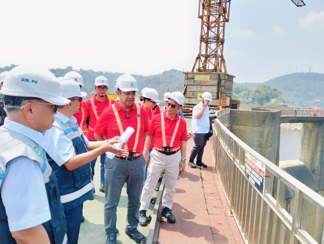 Perkuat Mitigasi Hadapi Kemarau, PAM Jaya Tinjau Waduk Jatiluhur guna Pastikan Pasokan Air Jakarta